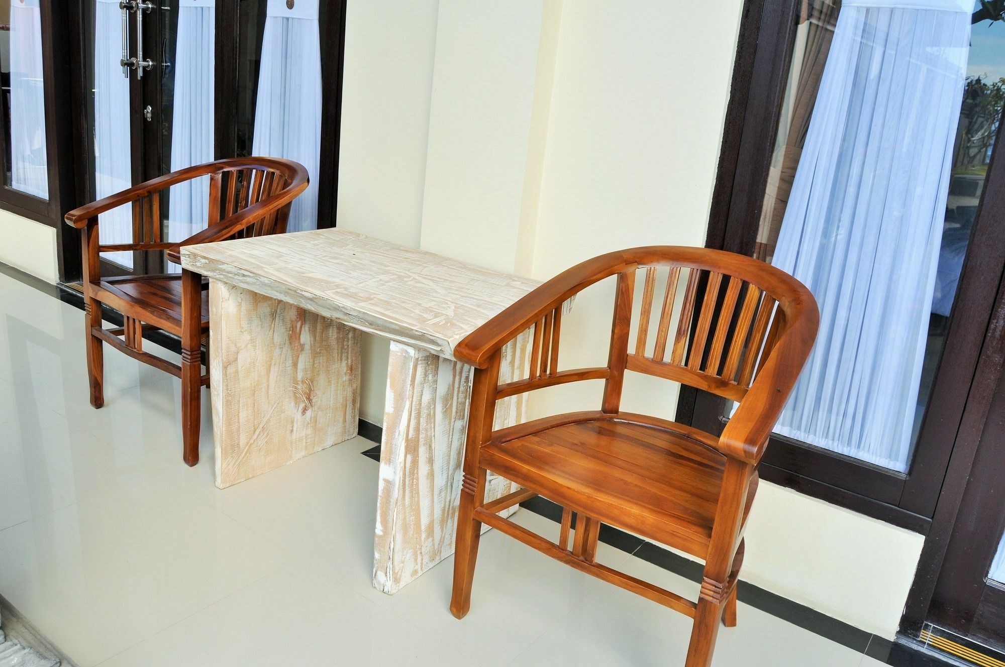 Deva Devi Beach Inn Luxury Batununggul Exterior photo