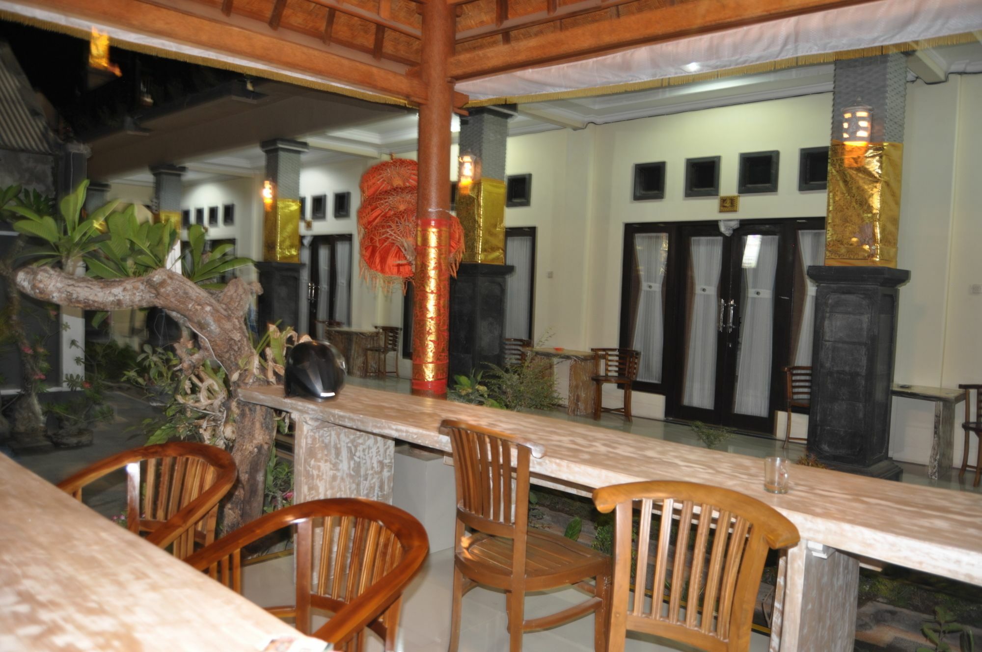 Deva Devi Beach Inn Luxury Batununggul Exterior photo